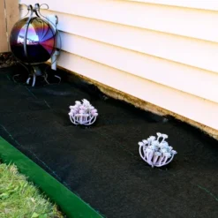 Sunnydaze Decor Sunnydaze UV Resistant Landscape Fabric Weed Barrier Fabric With Landscape Staples -Sunnydaze Decor GUEST ac97d971 81cf 463e a191 616b369a6c58