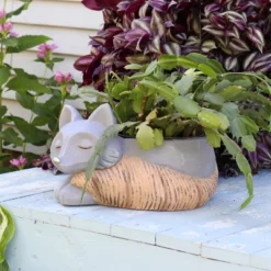 Sunnydaze Decor Sunnydaze Finley The Fox Planter Statue - Indoor/Indoor Decorative Figurine - 12"